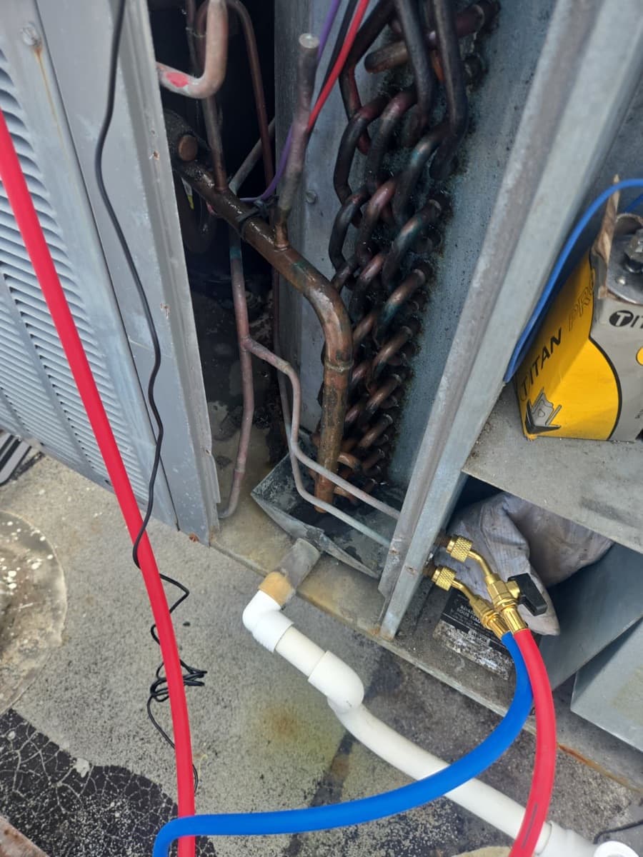 Trabajo de aire acondicionado de Zapata Energy Solutions 9